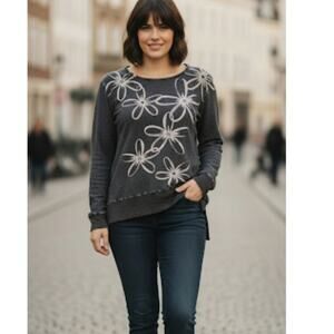 Jess & Jane Top M Womens Gray Long Sleeve Art Deco Floral Pullover BOHO